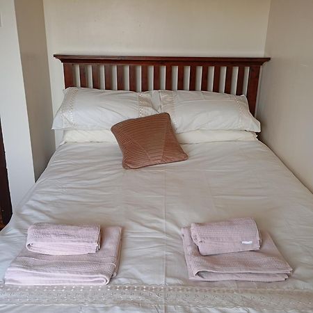 Room In Bungalow - Very Nice View With This Room スネアム エクステリア 写真